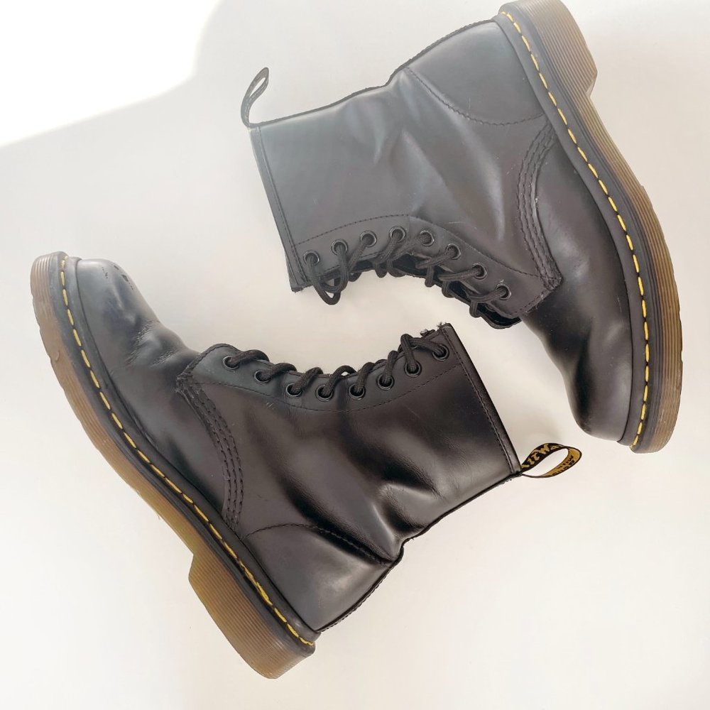 COPY - Dr. Martens black boots - size 7
